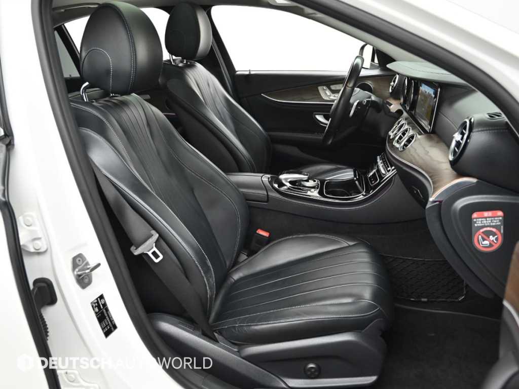 Mercedes Benz E class - Vista 10