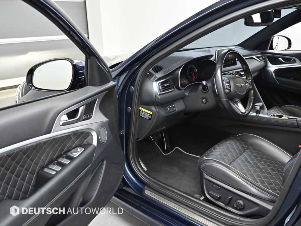 Genesis G70 - Vista 11