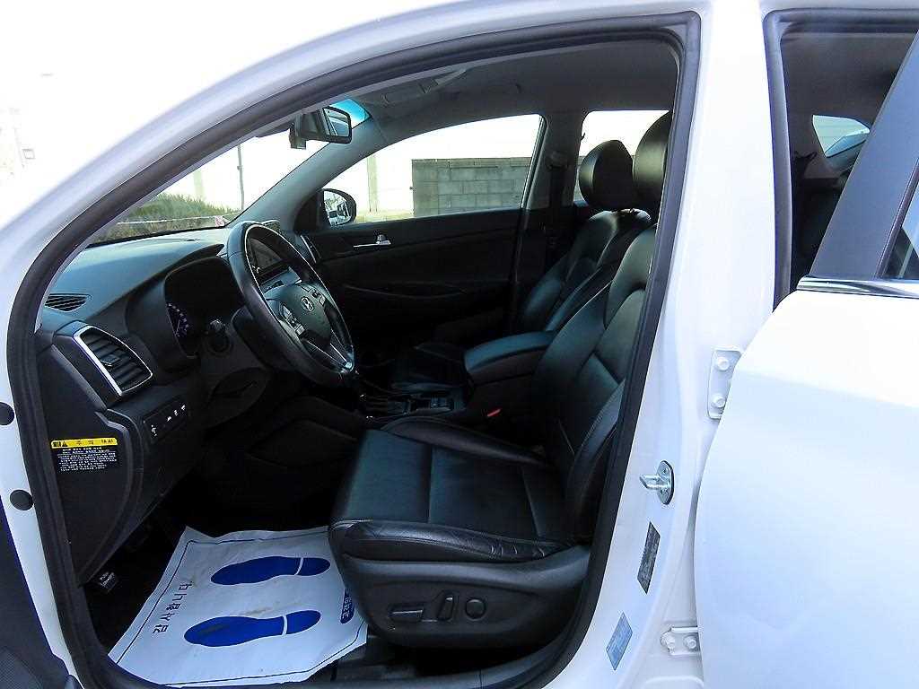 HYUNDAI Tucson - Vista 5