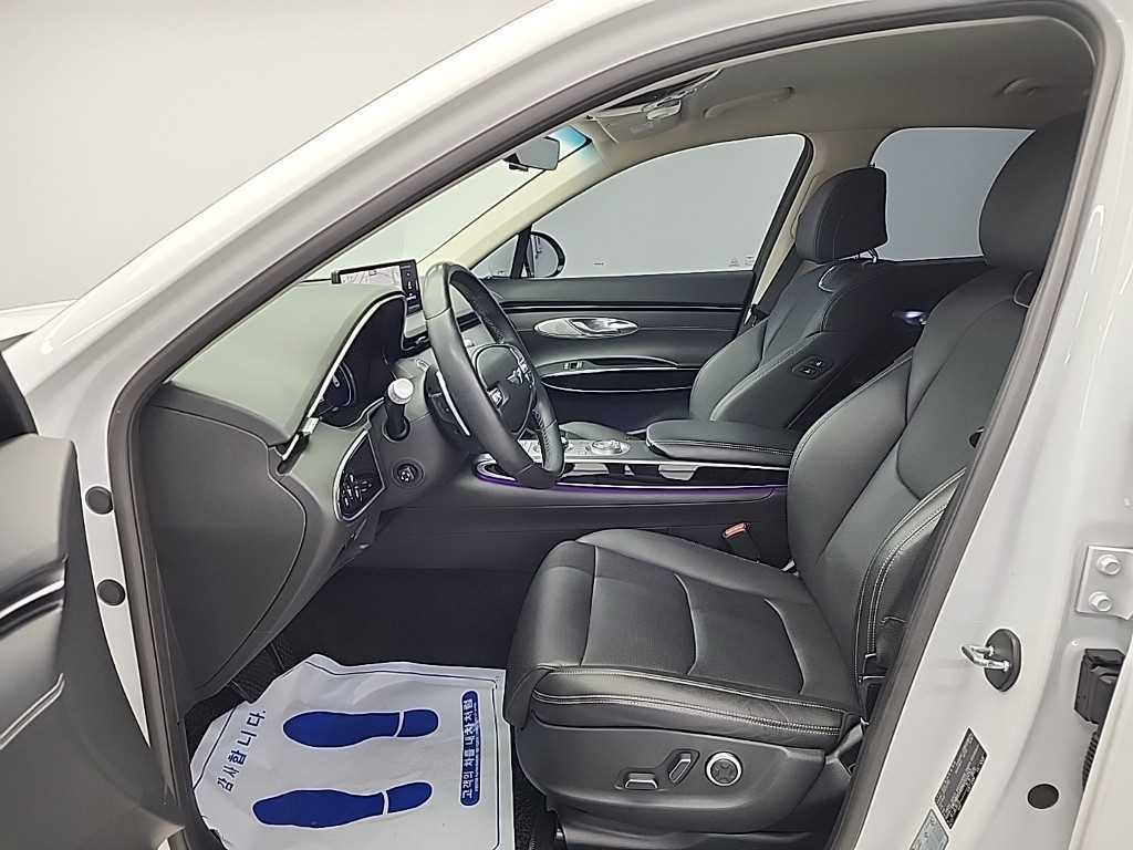 Genesis GV70 - Vista 11