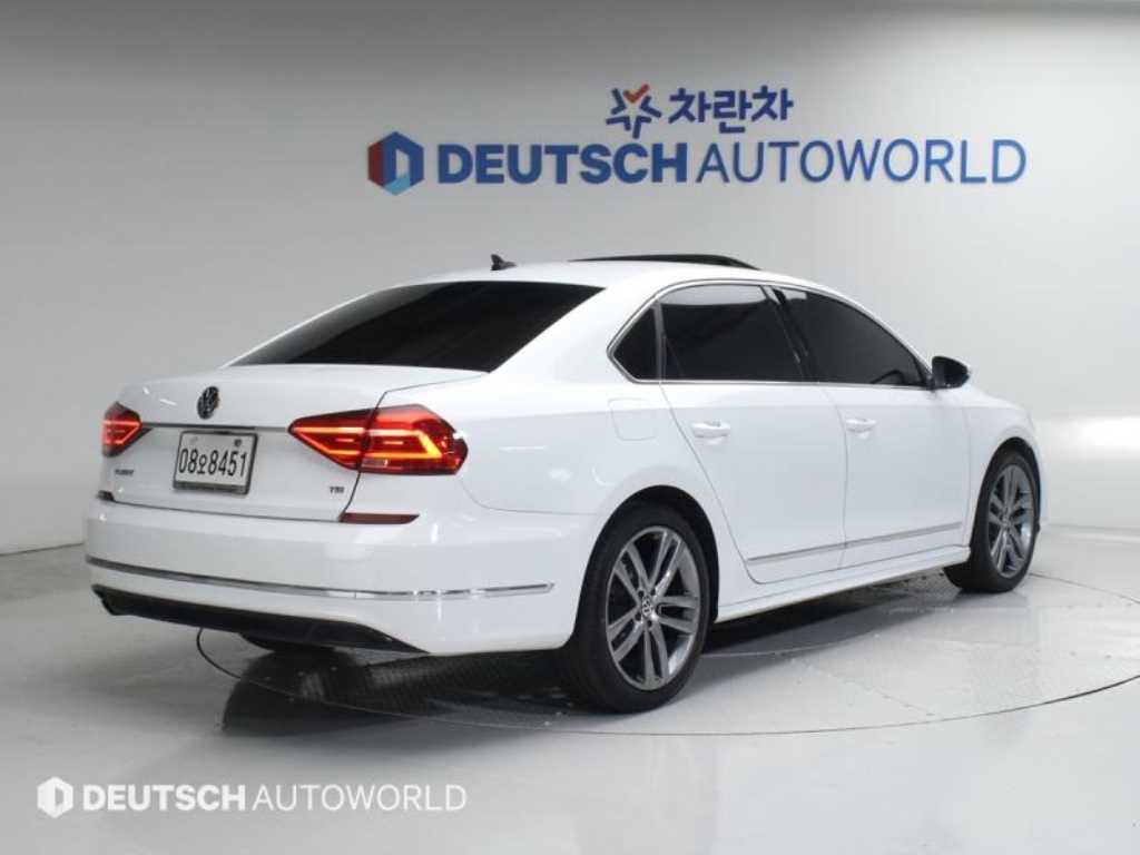 Volkswagen Passat - Vista 2