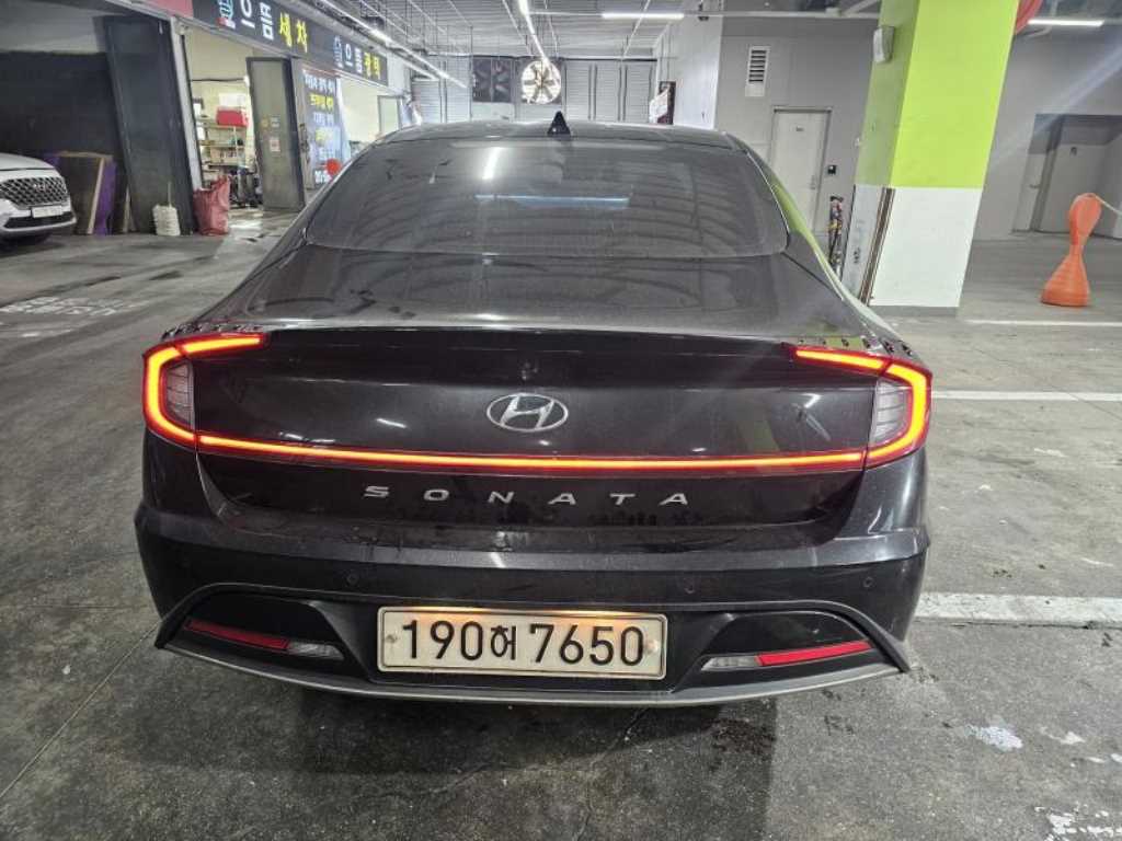 HYUNDAI Sonata - Vista 3