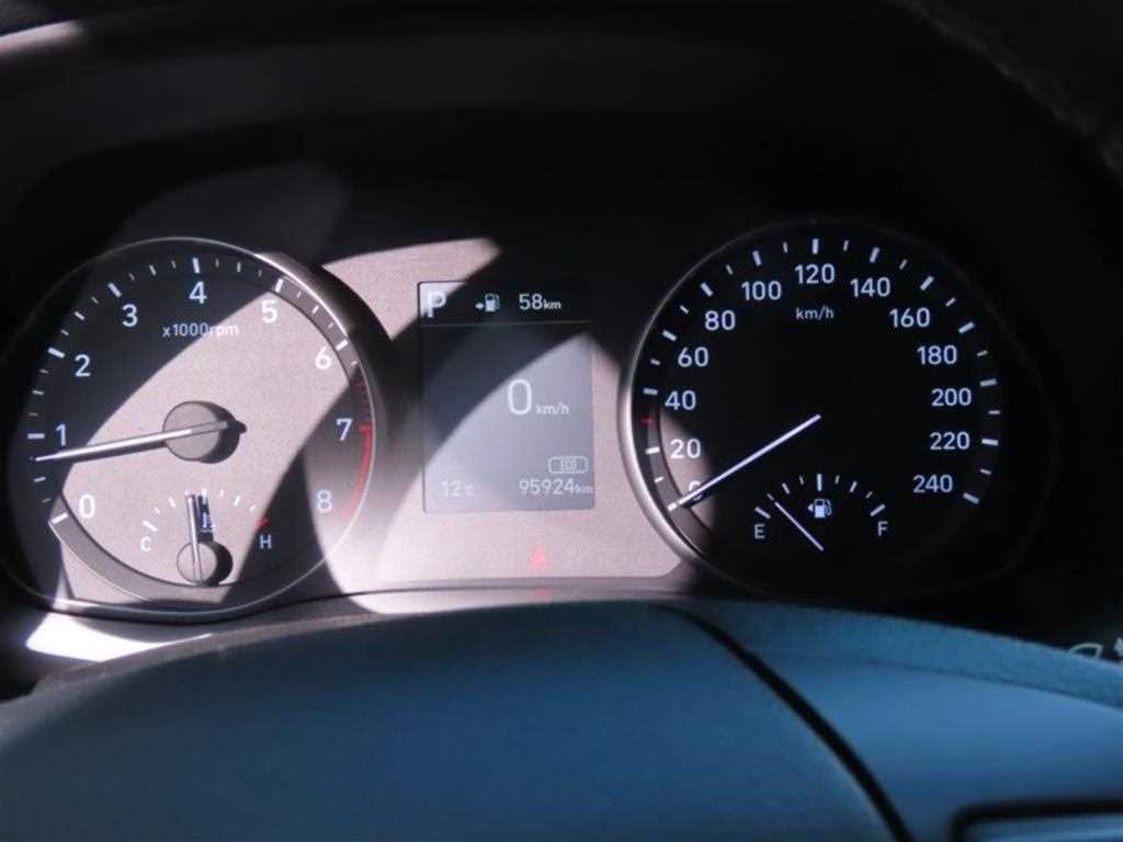 HYUNDAI i30 - Vista 5