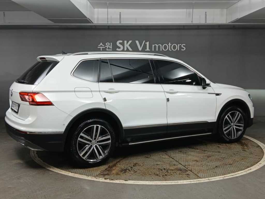 Volkswagen Tiguan - Vista 4