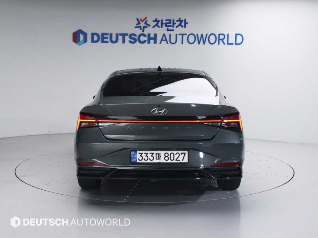 HYUNDAI Avante - Vista 4