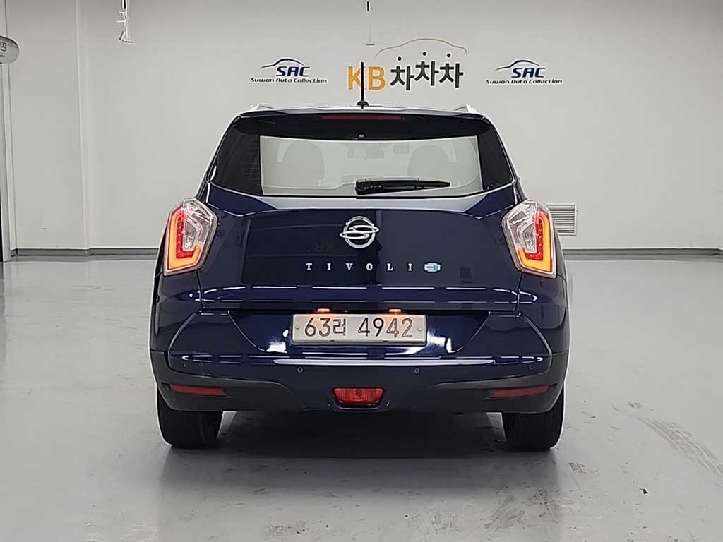 Ssangyong Tivoli - Vista 3