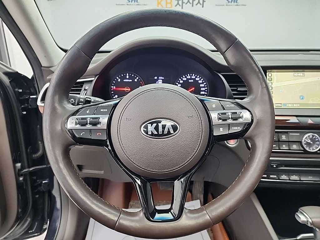 KIA K7 - Vista 9