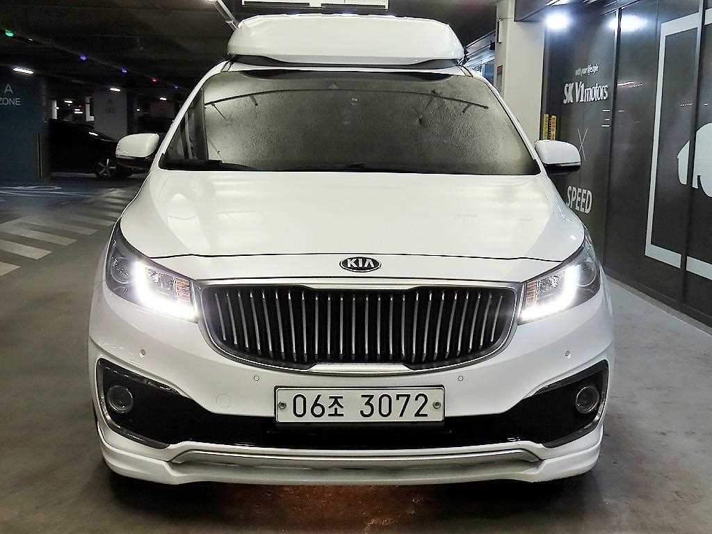 KIA Carnival - Vista 2