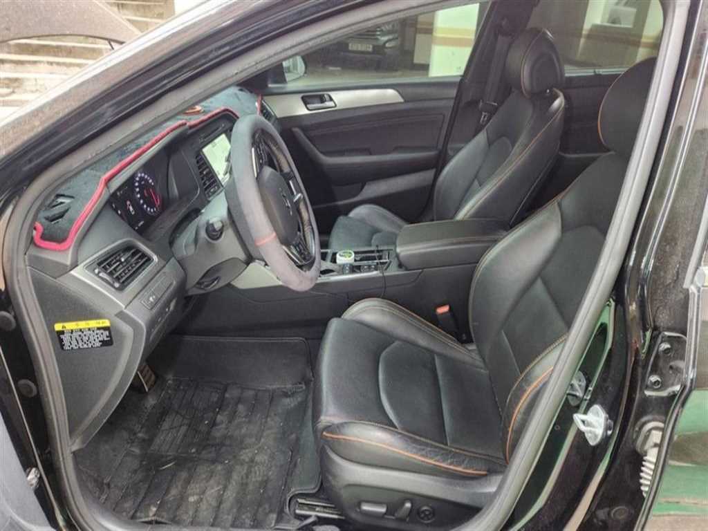 HYUNDAI Sonata - Vista 4