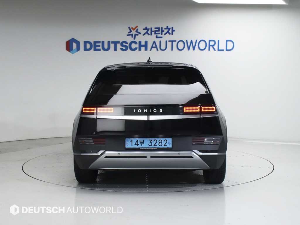 HYUNDAI Ioniq 5 - Vista 4