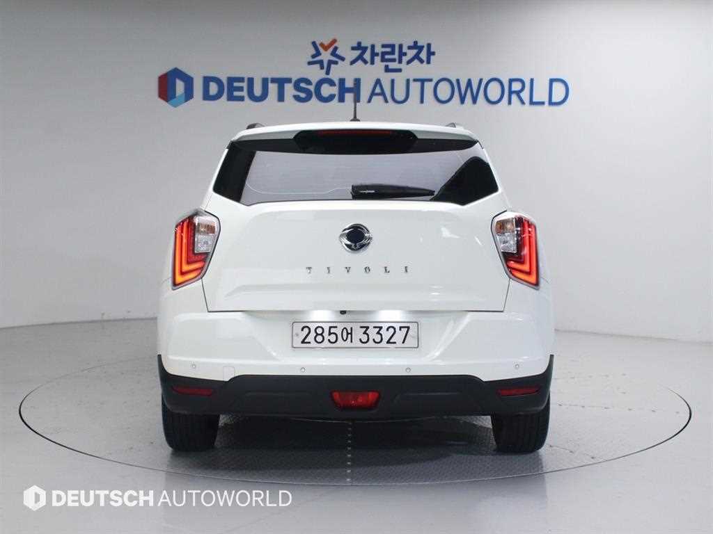 Ssangyong Tivoli - Vista 4