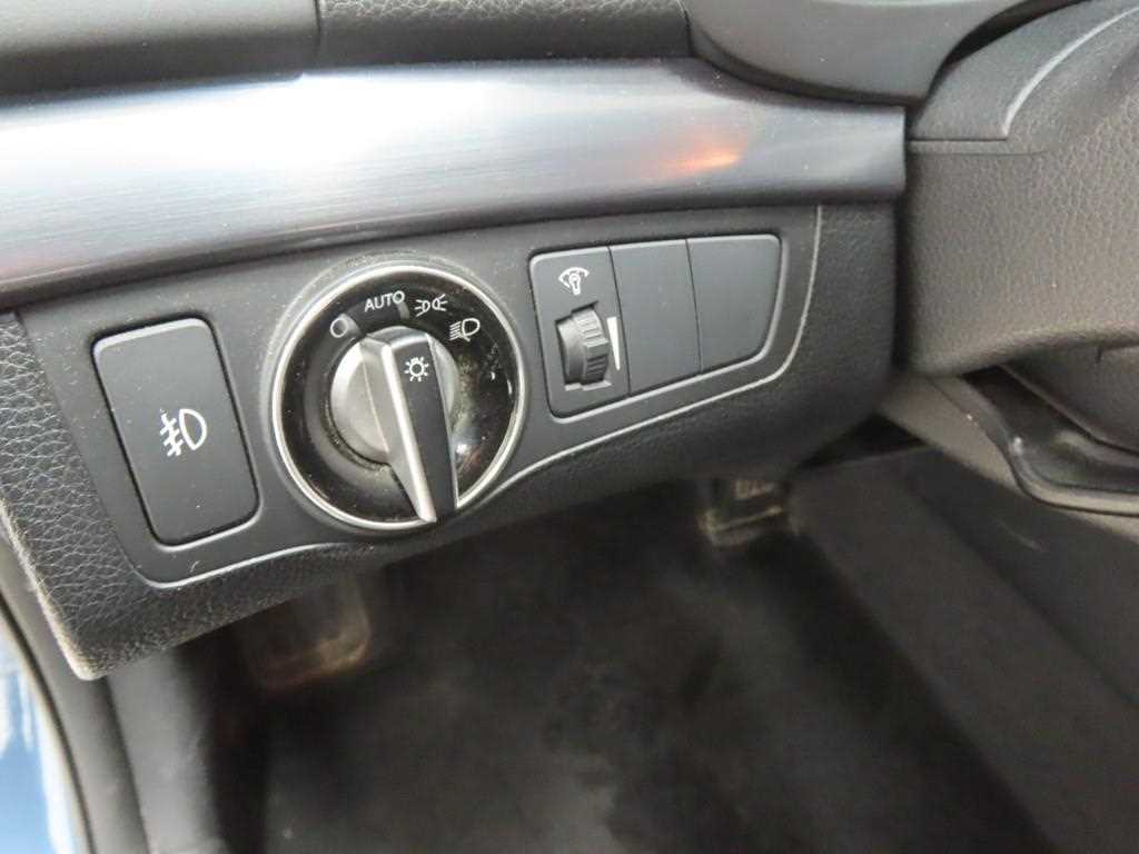 HYUNDAI i40 - Vista 10