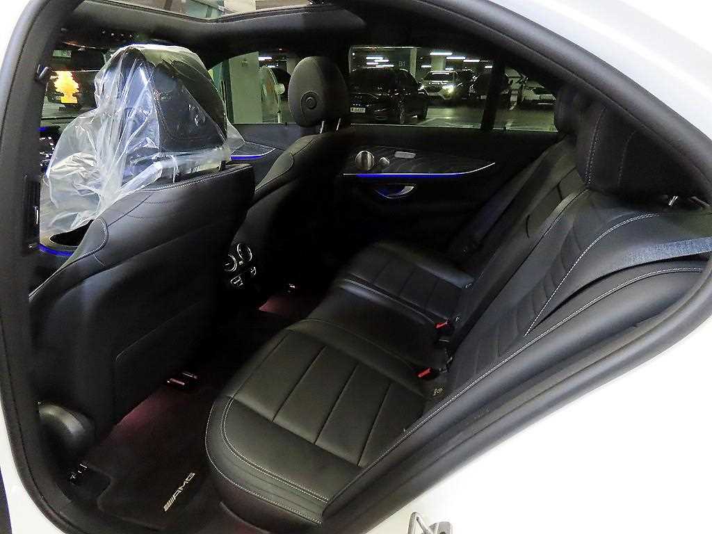 Mercedes Benz E class - Vista 7