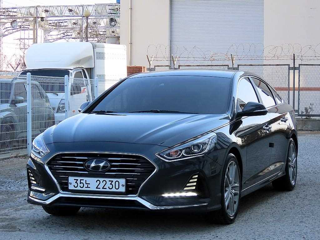 HYUNDAI Sonata - Vista 2