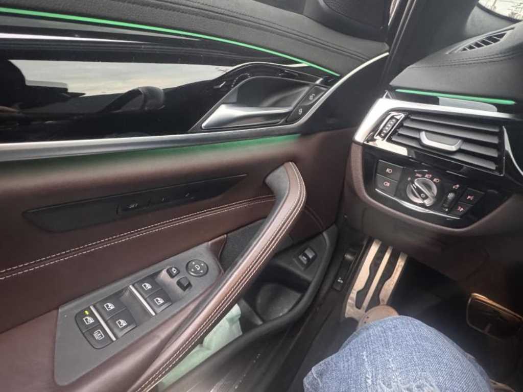 BMW 5 Series - Vista 7