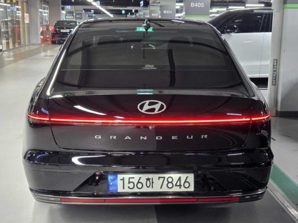 HYUNDAI Grandeur - Vista 5