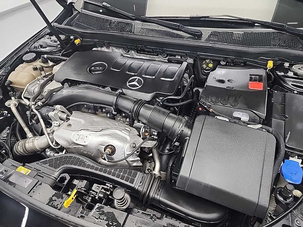 Mercedes Benz CLA Class - Vista 5