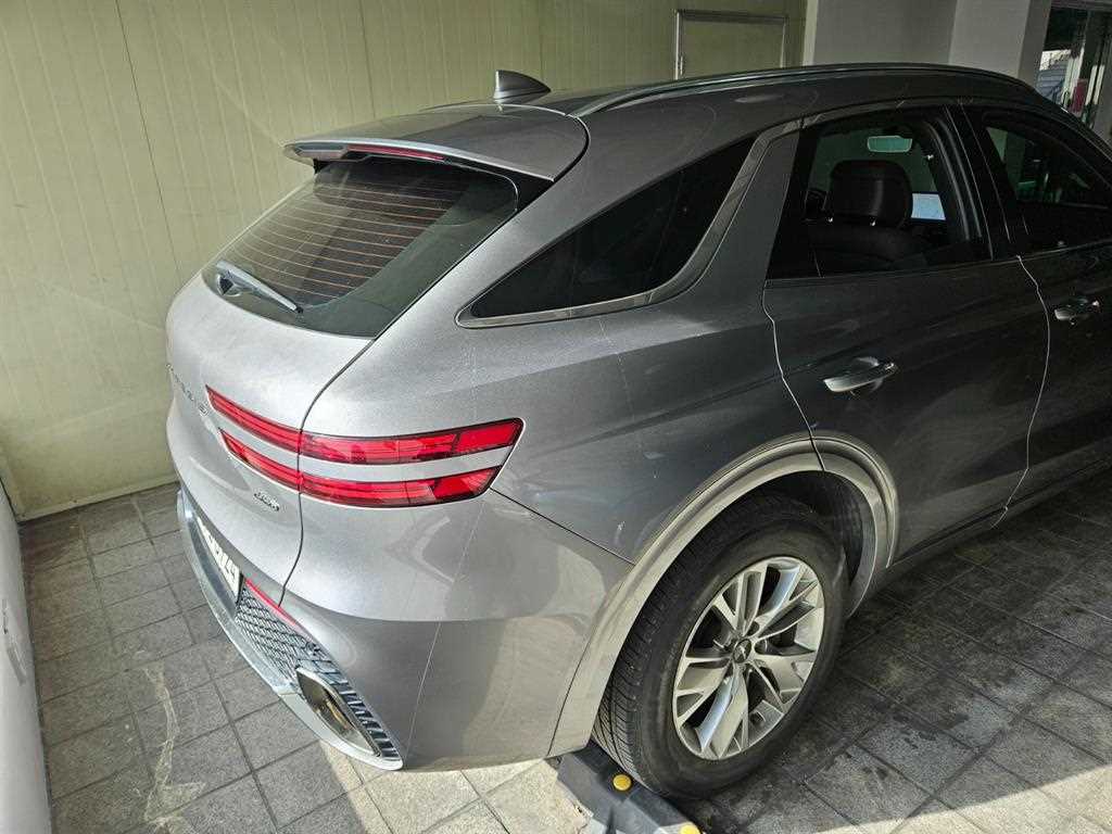 Genesis GV70 - Vista 4