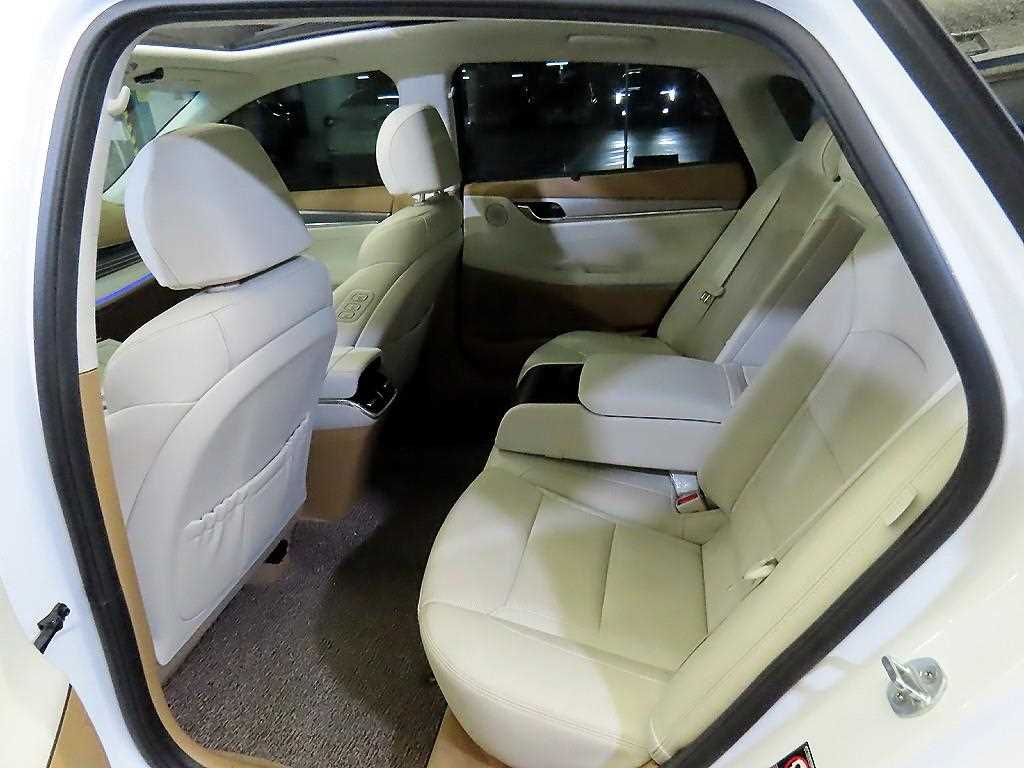 HYUNDAI Grandeur 2022 the color of pearl - Importación desde Corea - HF Imports Iquique - Foto 16