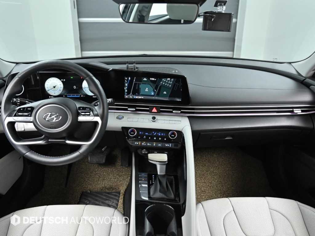 HYUNDAI Avante - Vista 7