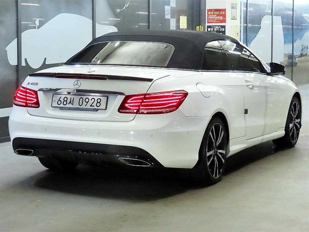 Mercedes Benz E class - Vista 4