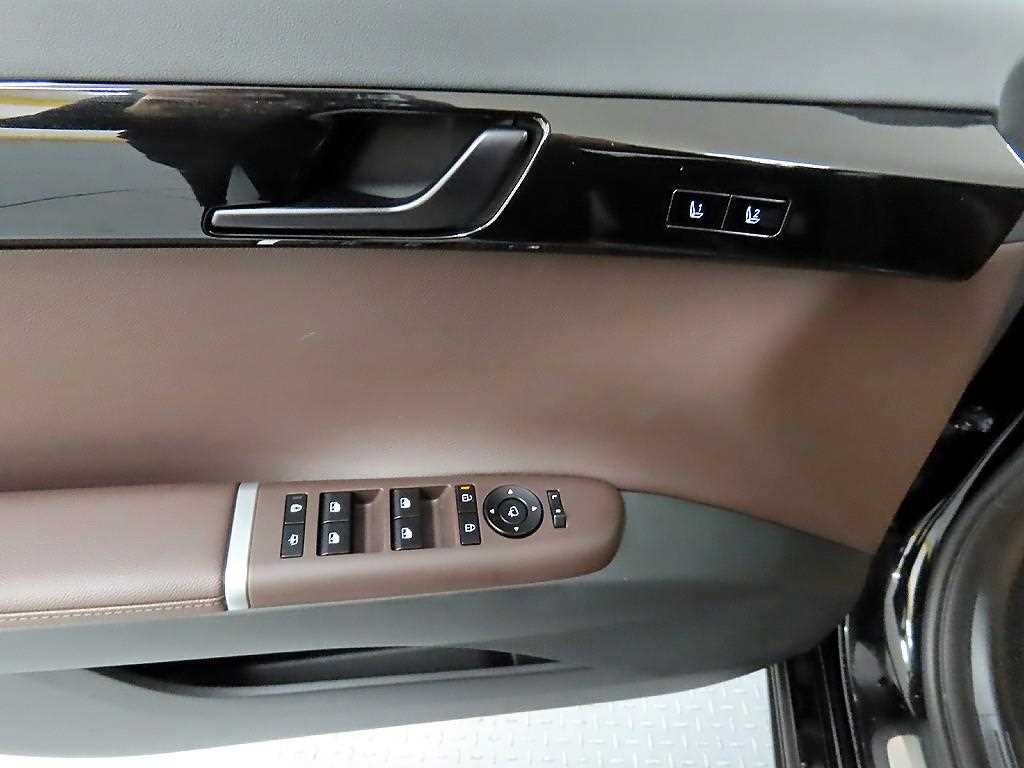 HYUNDAI Grandeur - Vista 9