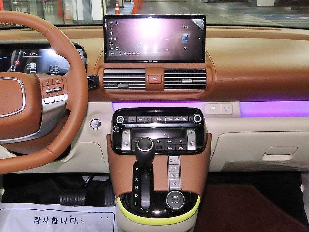 HYUNDAI Casper - Vista 11