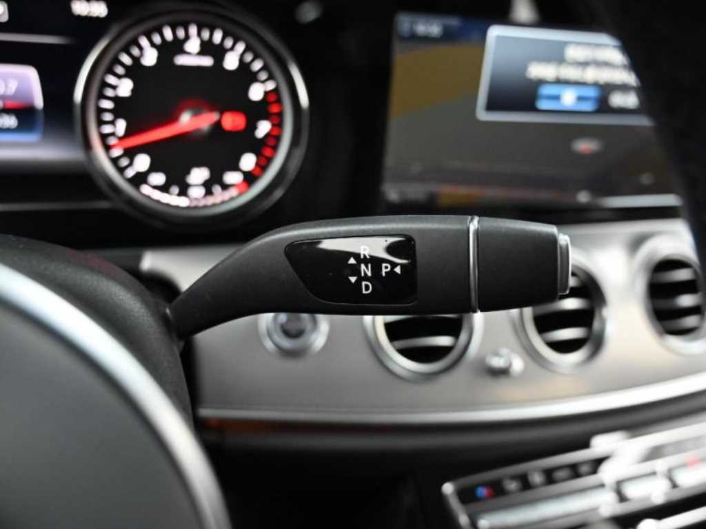 Mercedes Benz E class - Vista 9