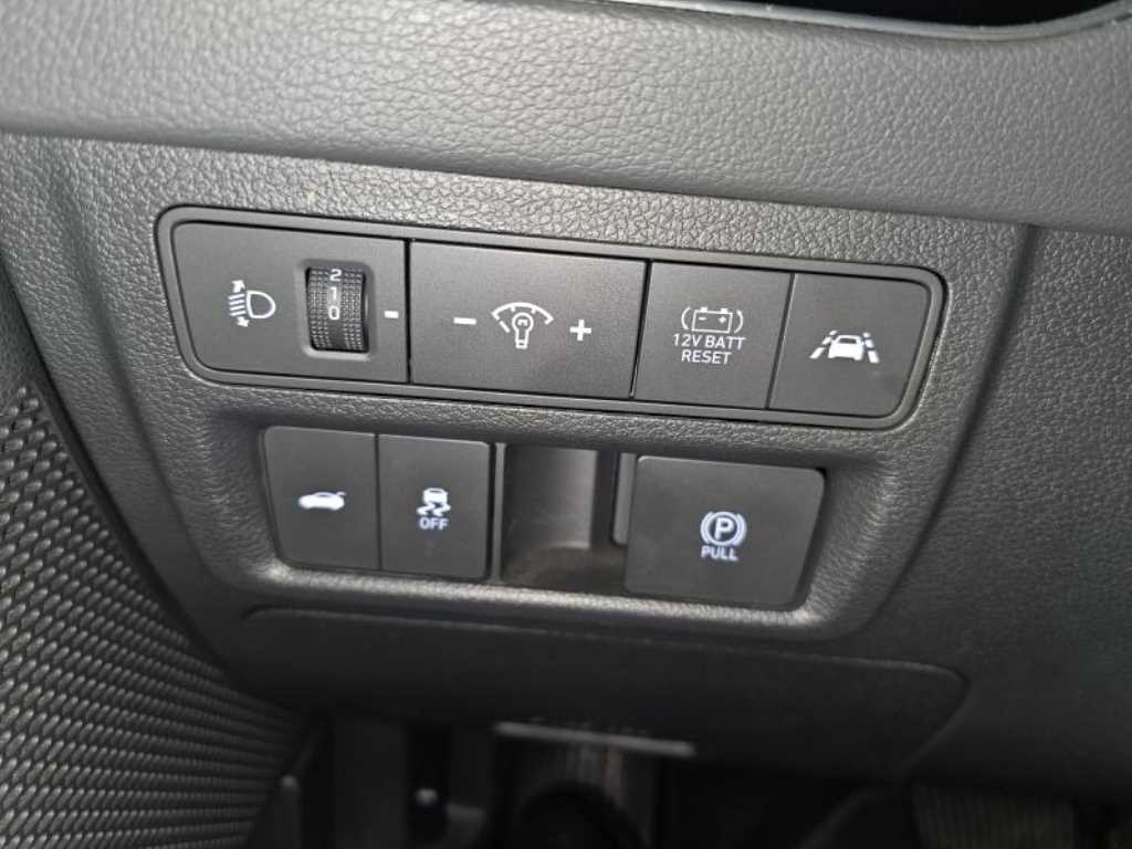 HYUNDAI Sonata - Vista 8