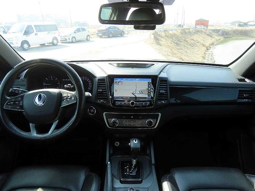 Ssangyong Rexton - Vista 10