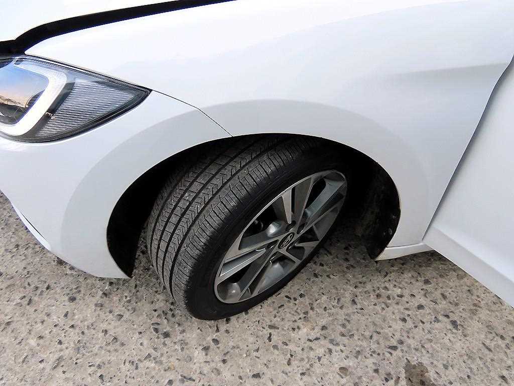 HYUNDAI Avante 2018 Blanco - Importación desde Corea - HF Imports Iquique - Foto 20