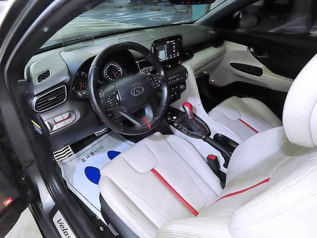 HYUNDAI Veloster - Vista 10