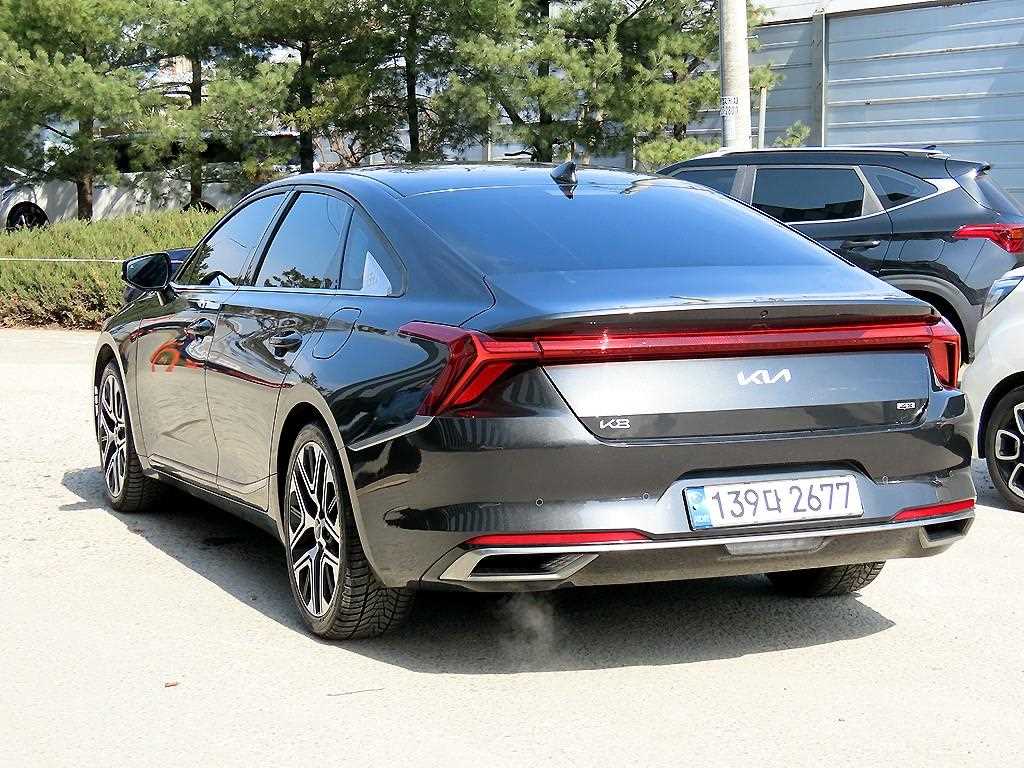 KIA K8 - Vista 3