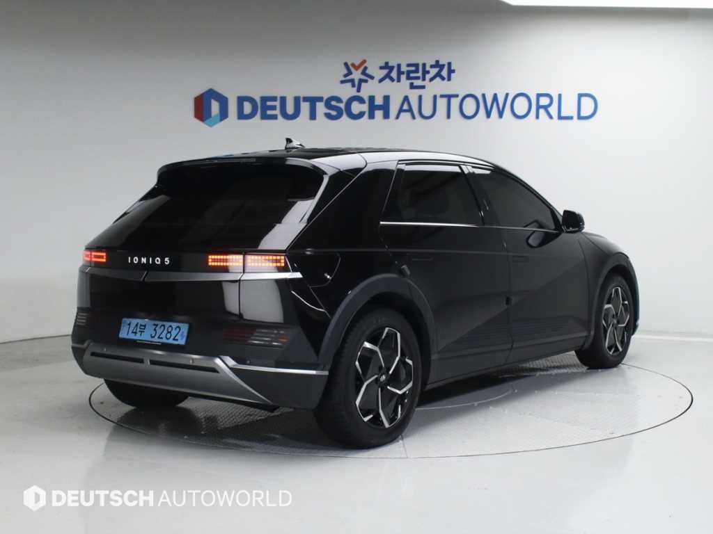 HYUNDAI Ioniq 5 - Vista 2