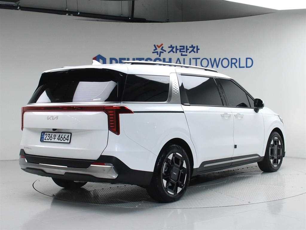 KIA Carnival - Vista 4