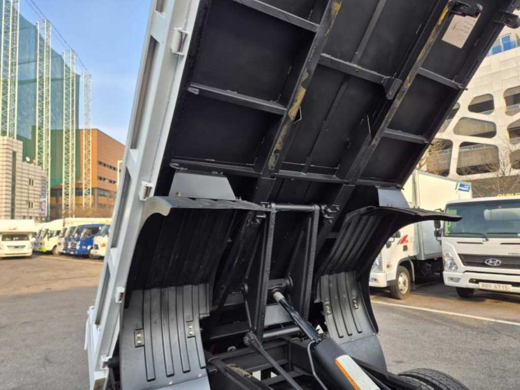 medium and large cargo dump 2016 Blanco - Importación desde Corea - HF Imports Iquique - Foto 14