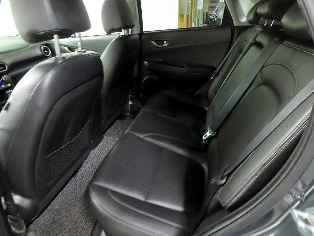 HYUNDAI Kona - Vista 7