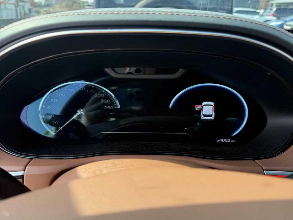 Genesis GV70 - Vista 9