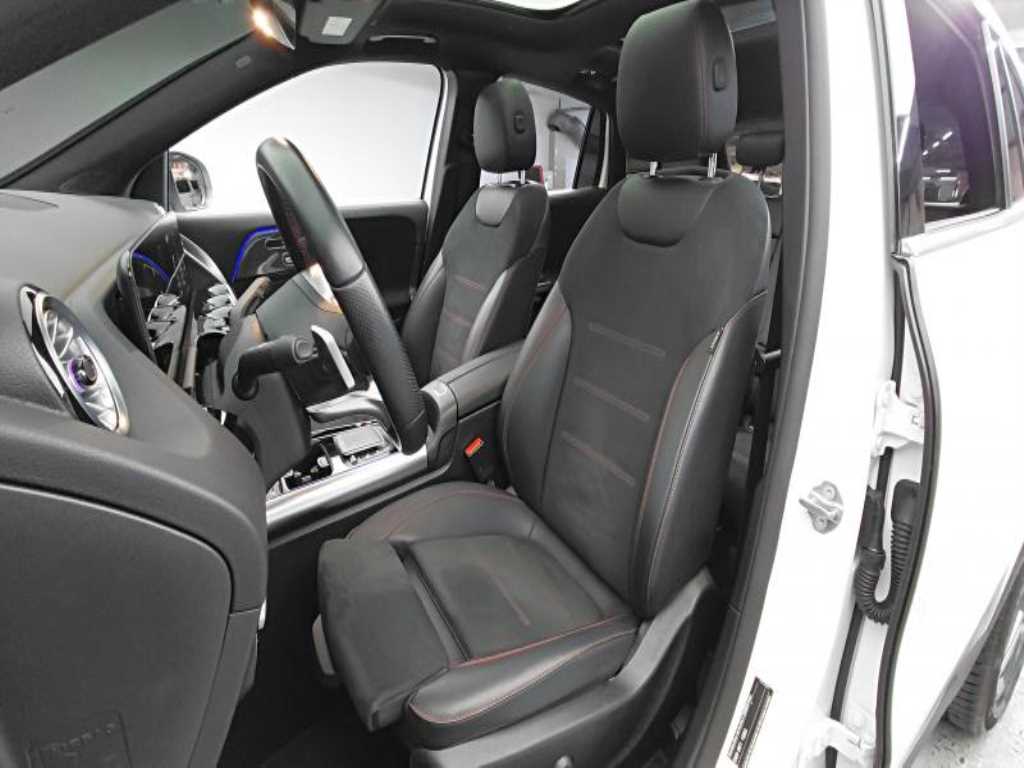 Mercedes Benz GLA Class - Vista 10