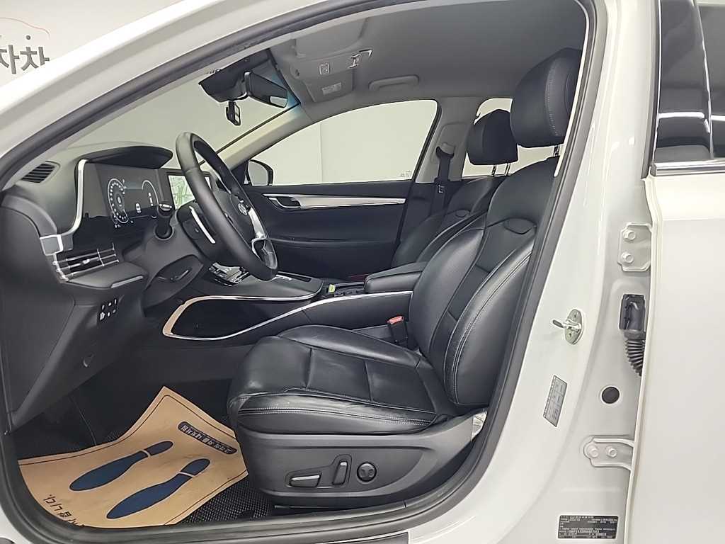 HYUNDAI Grandeur - Vista 11