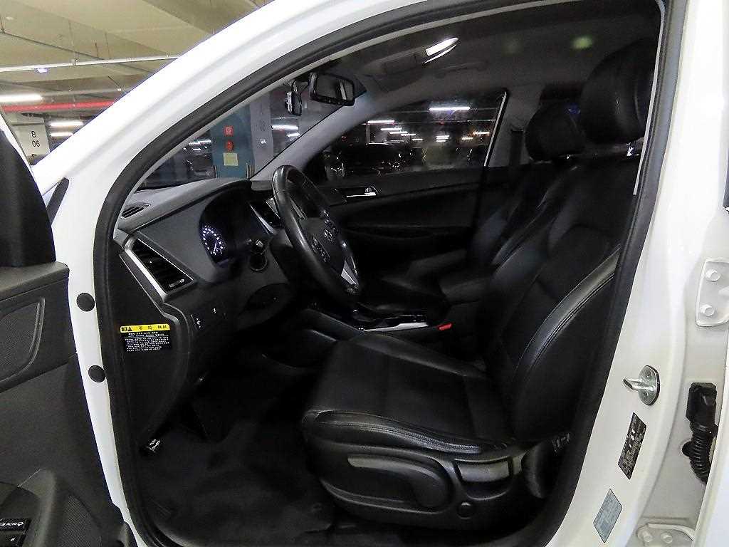 HYUNDAI Tucson - Vista 6