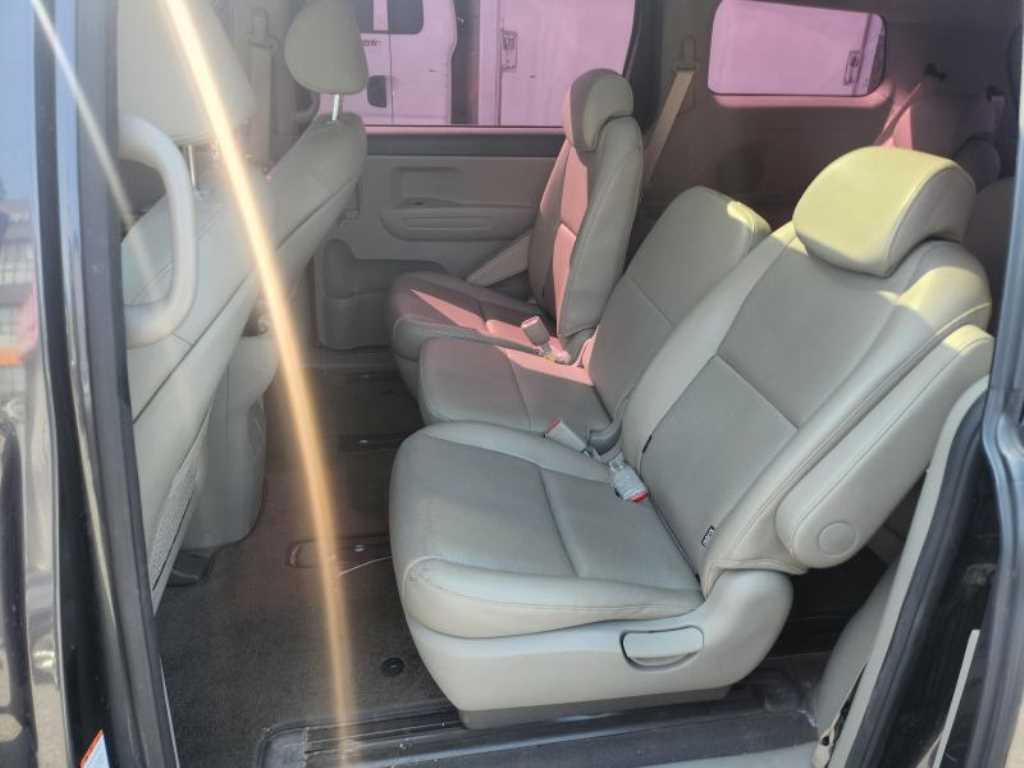KIA Carnival 2016 Gris - Importación desde Corea - HF Imports Iquique - Foto 16