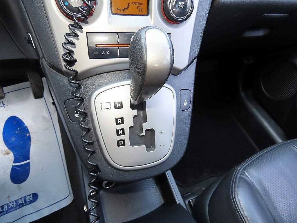 KIA Carens - Vista 10