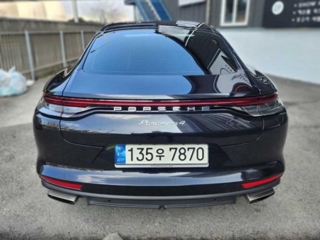 Porsche Panamera - Vista 3