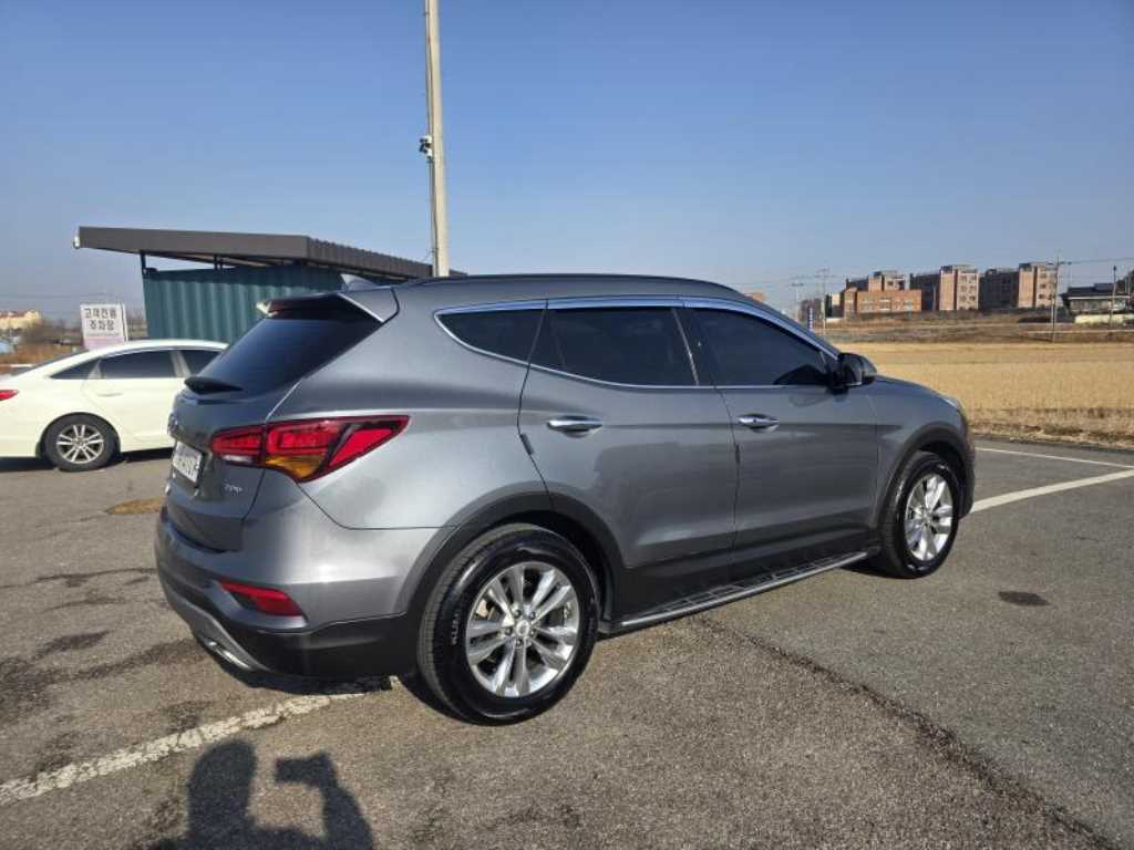 HYUNDAI Santa Fe - Vista 4