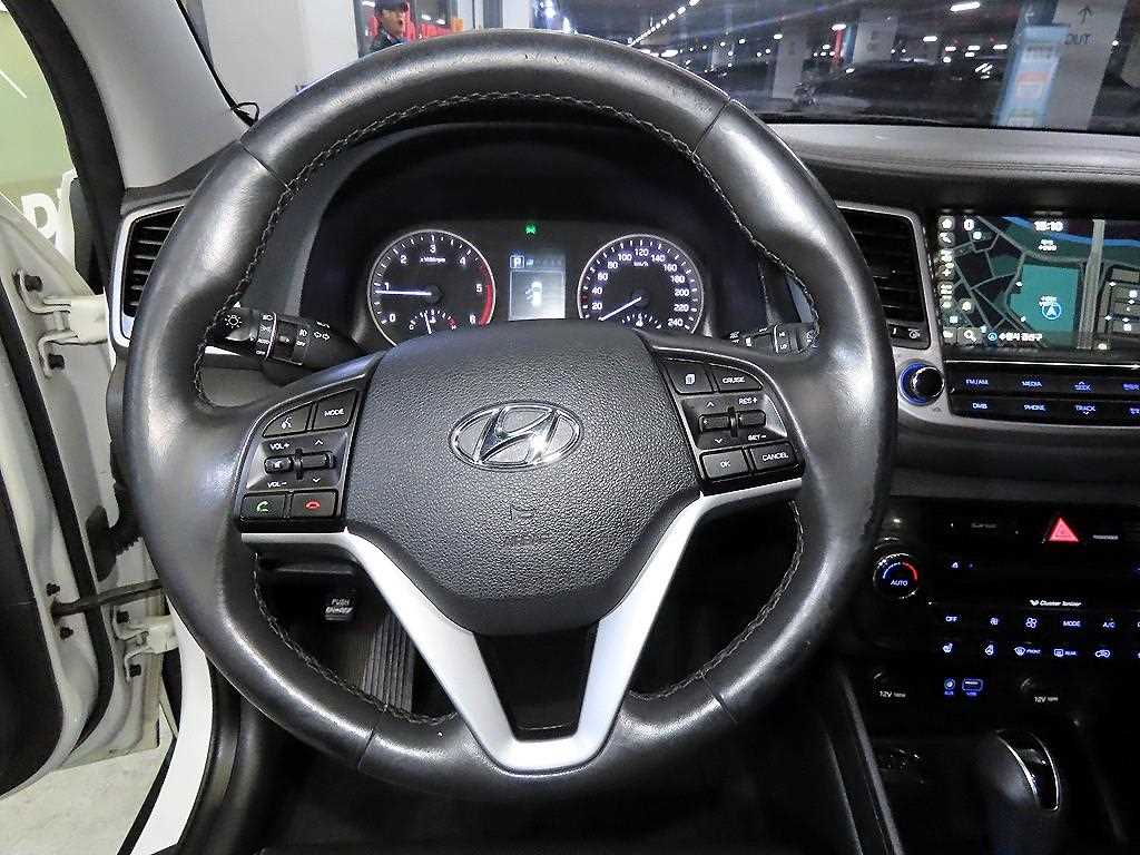 HYUNDAI Tucson - Vista 8