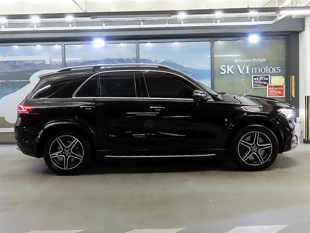 Mercedes Benz GLE Class - Vista 3