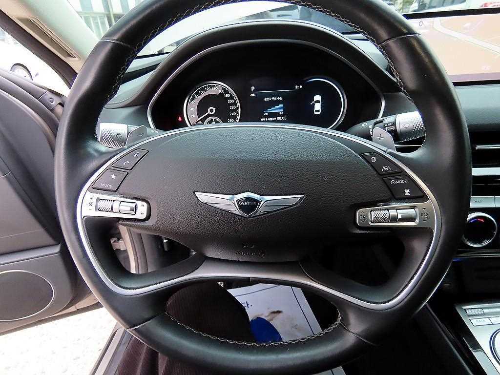 Genesis G80 - Vista 8