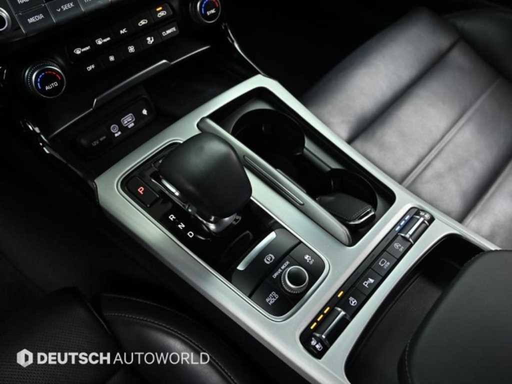 KIA Stinger - Vista 9