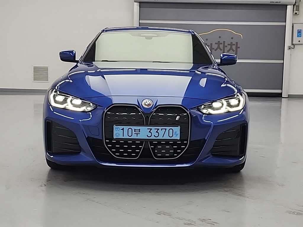 BMW i4 2023 Azul - Importación desde Corea - HF Imports Iquique - Foto 1